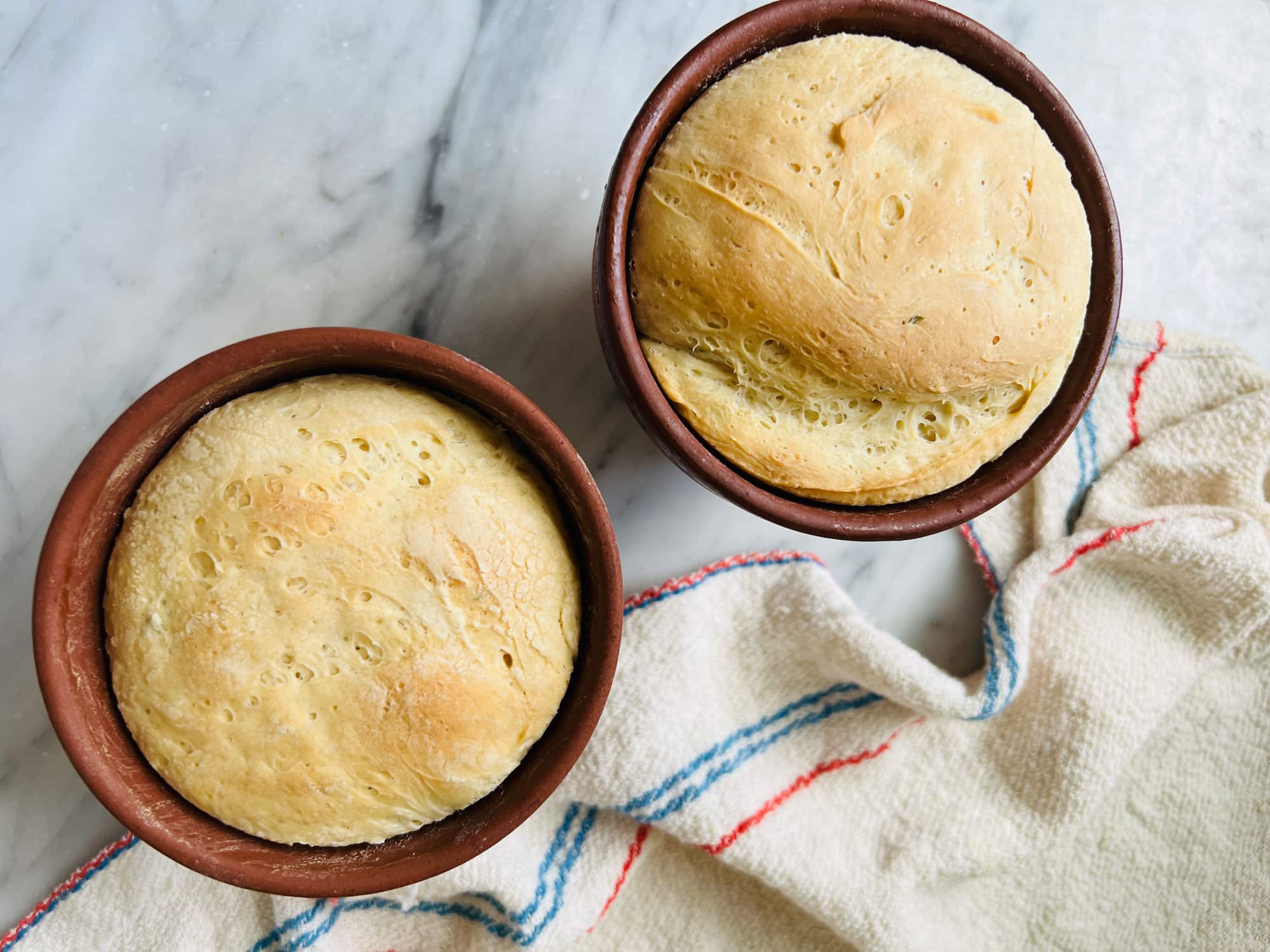 how-to-bake-bread-with-stoneware