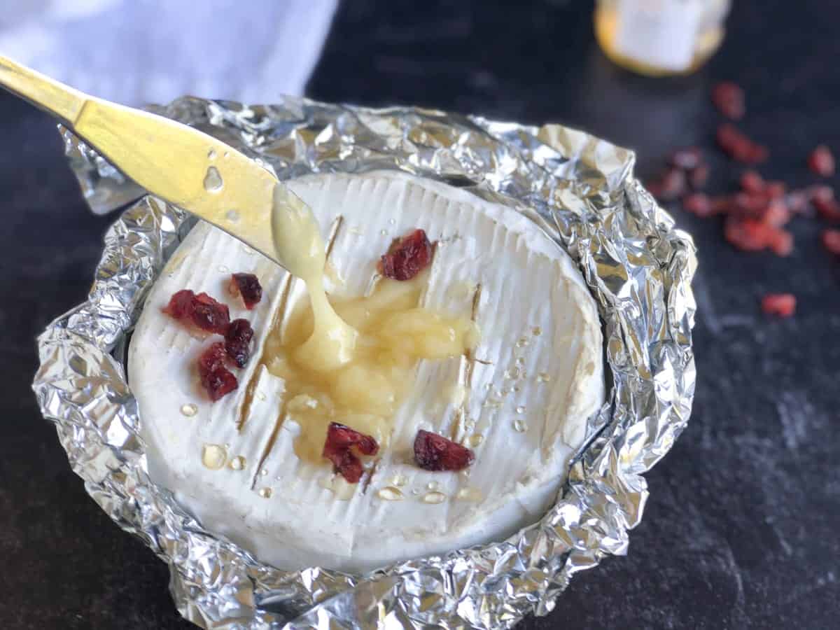 how-to-bake-camembert-cheese-without-a-box