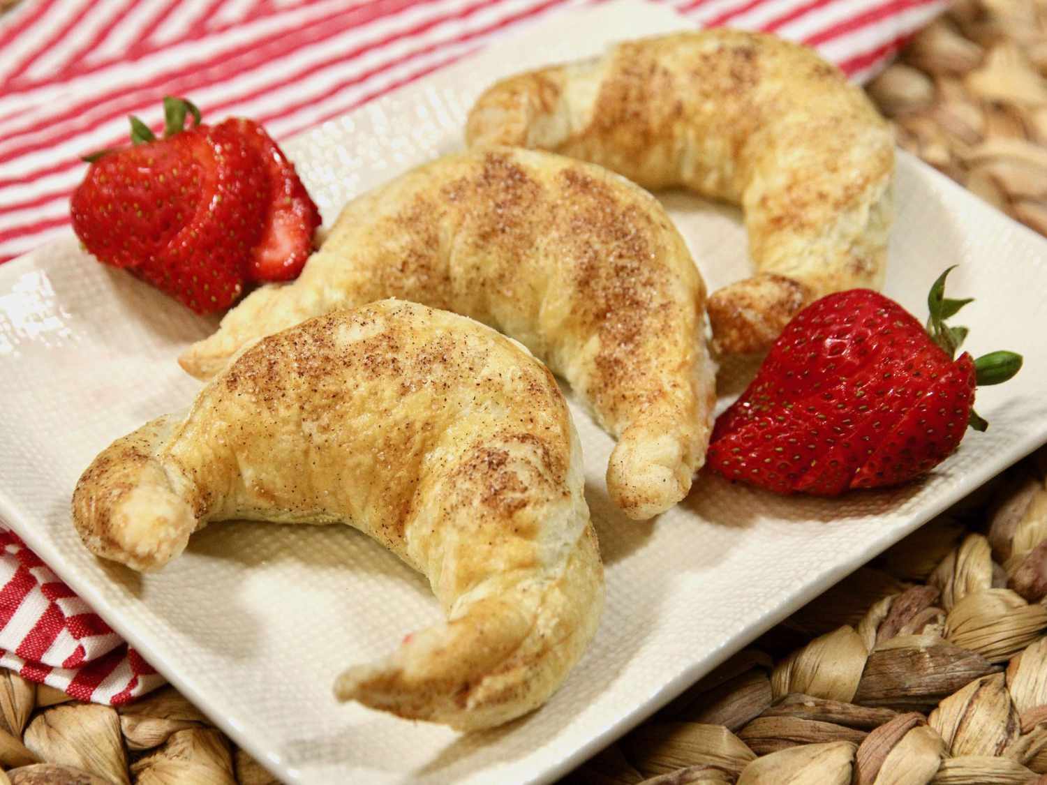 how-to-bake-croissants-in-air-fryer