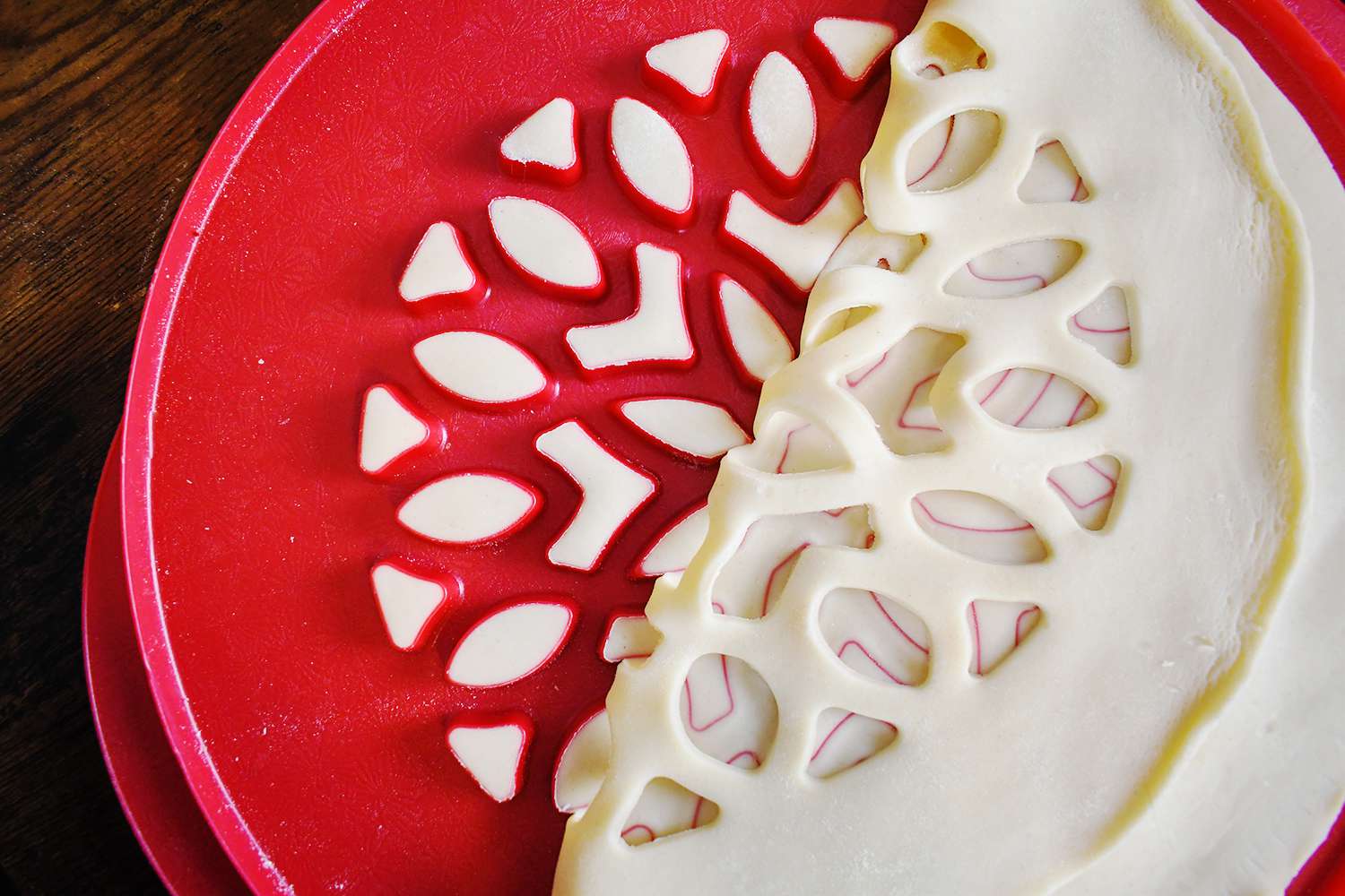 how-to-bake-decorative-pie-crust-cutouts