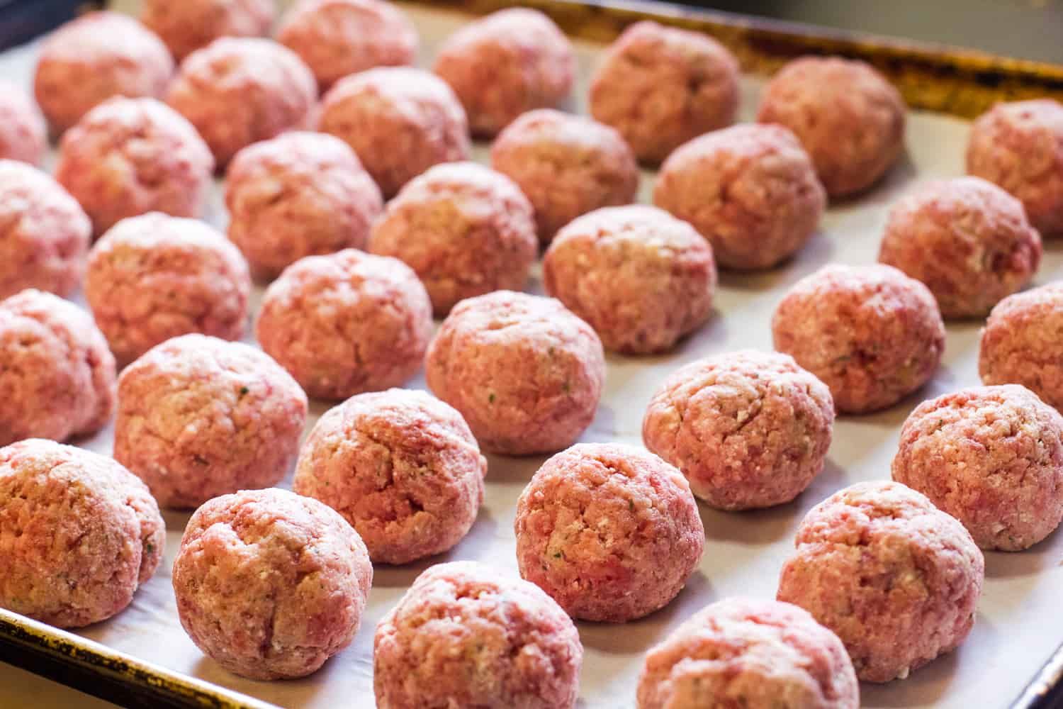 how-to-bake-homemade-meatballs-in-the-oven