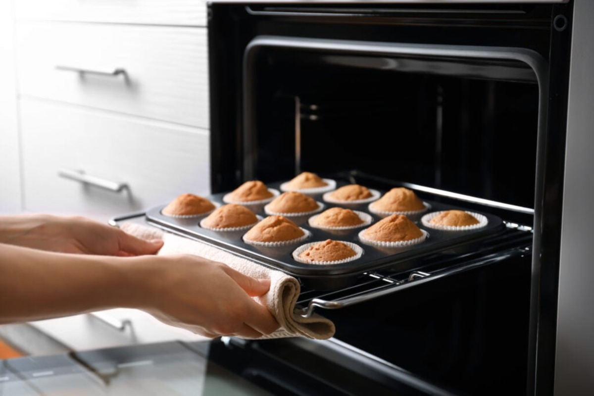 how-to-bake-in-an-rv-oven