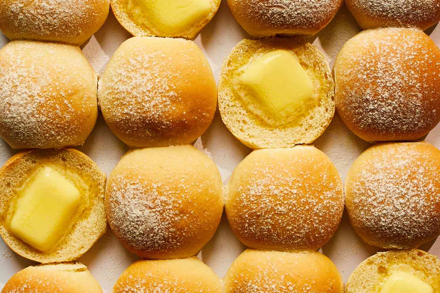 How To Bake Light Fluffy Dinner Rolls