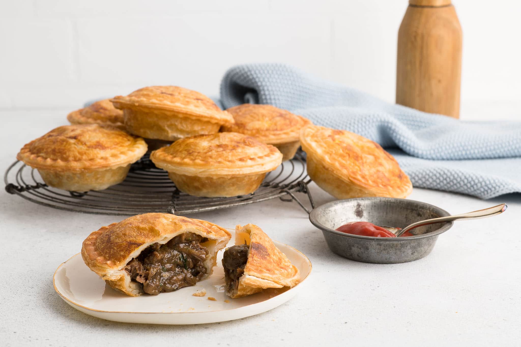 how-to-bake-meat-pie-in-the-oven
