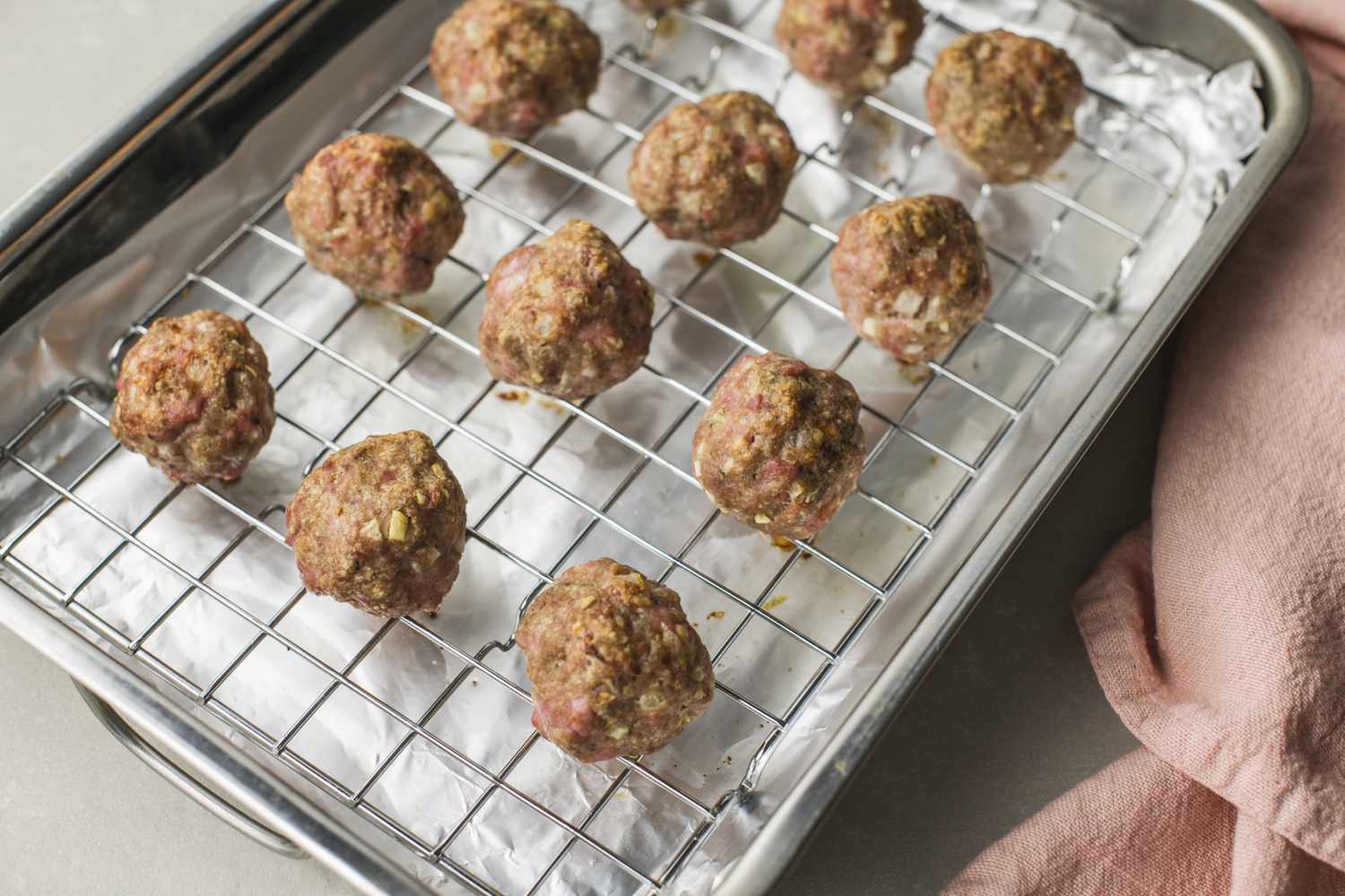 how-to-bake-meatballs-in-the-oven