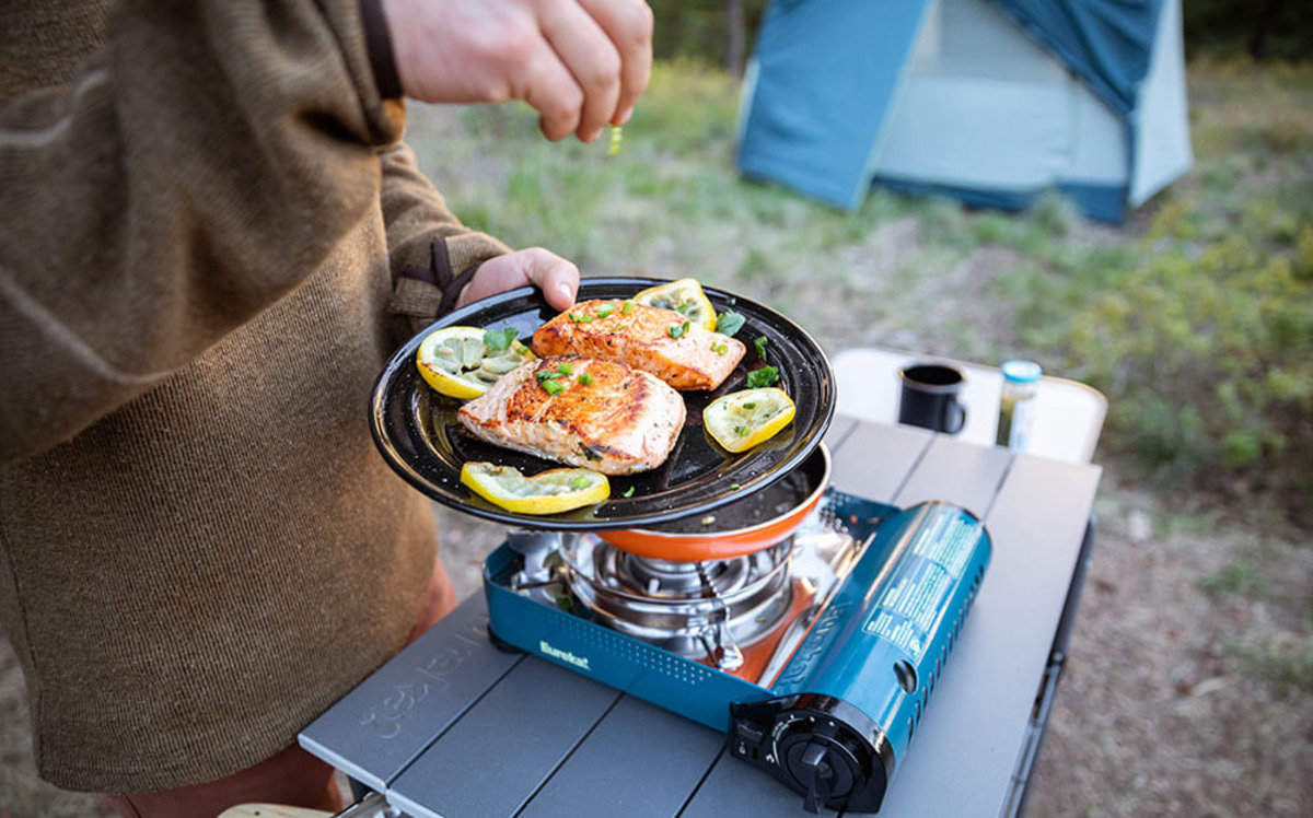 how-to-bake-on-a-camp-stove