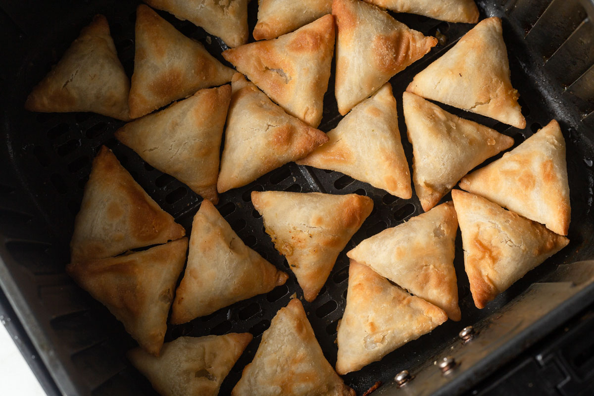 how-to-bake-samosas-in-an-air-fryer