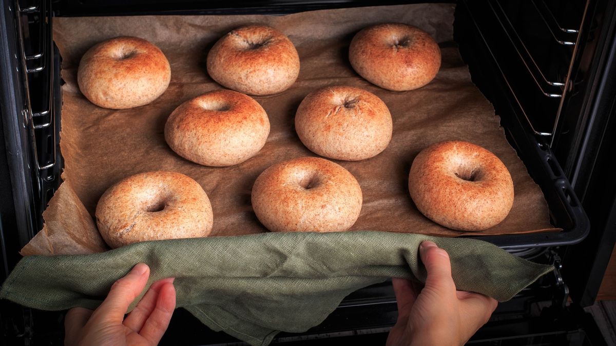 how-to-bake-the-perfect-bagel-in-the-oven
