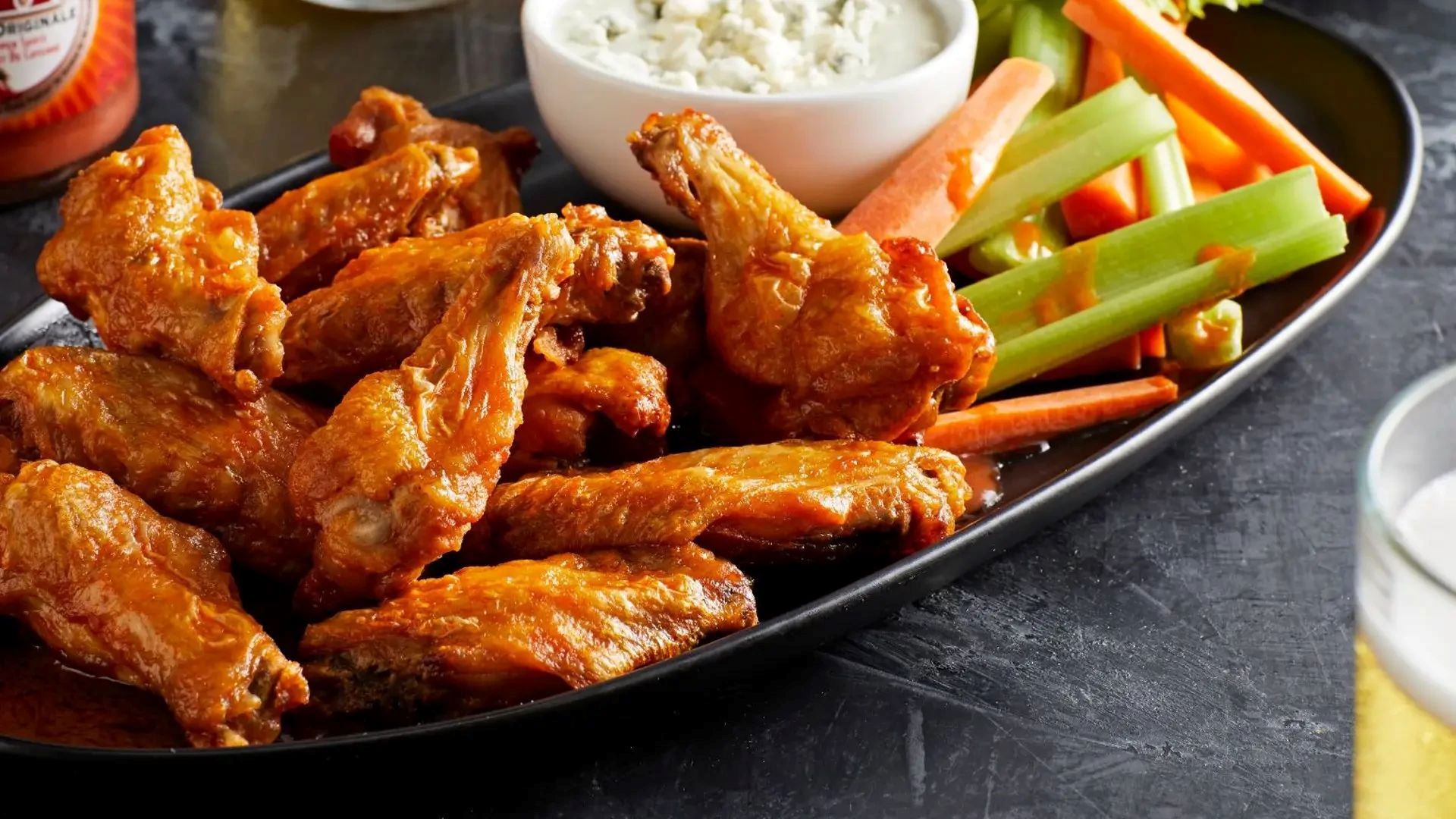 how-to-bake-wings-with-hot-sauce