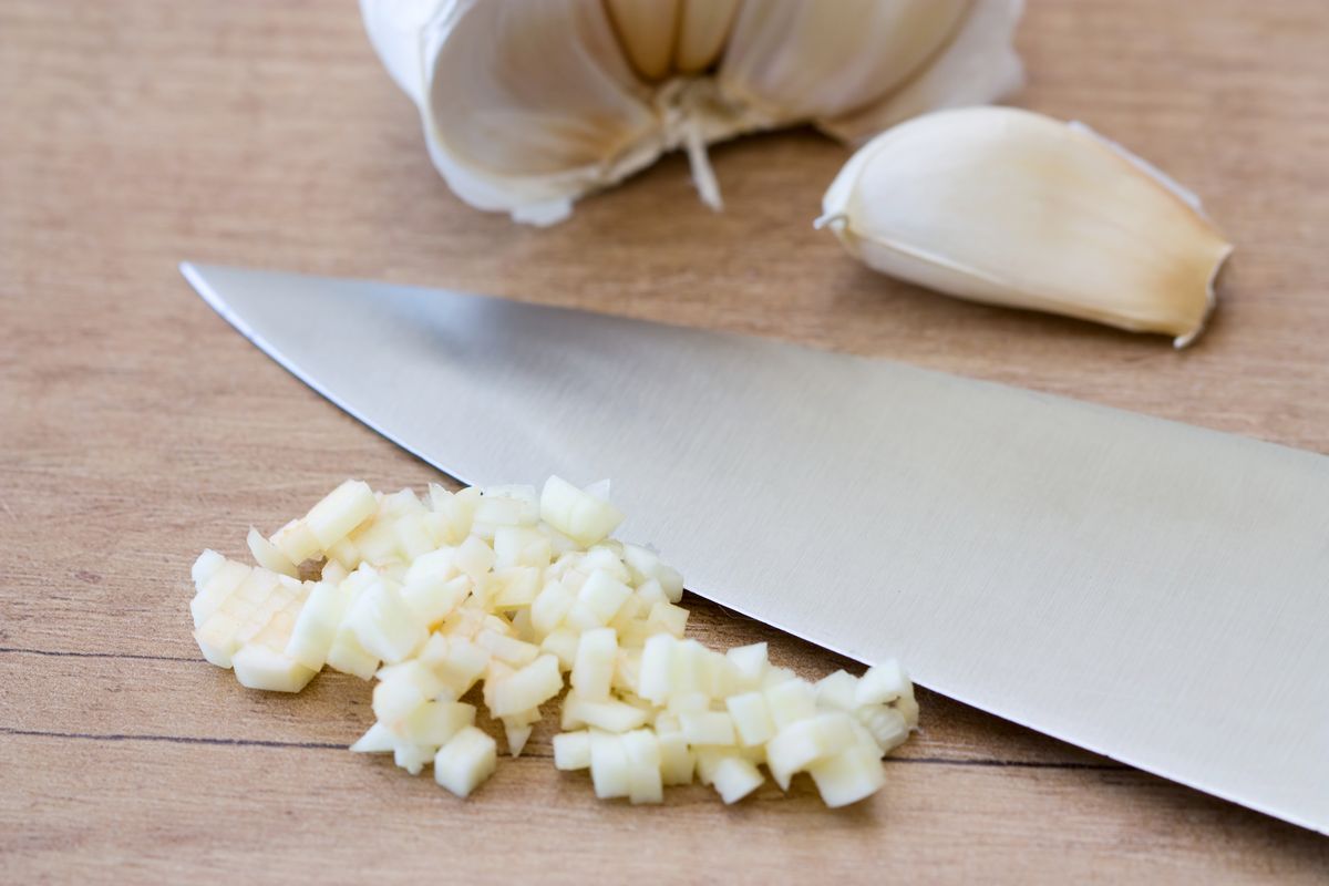 what-is-1-garlic-clove-minced