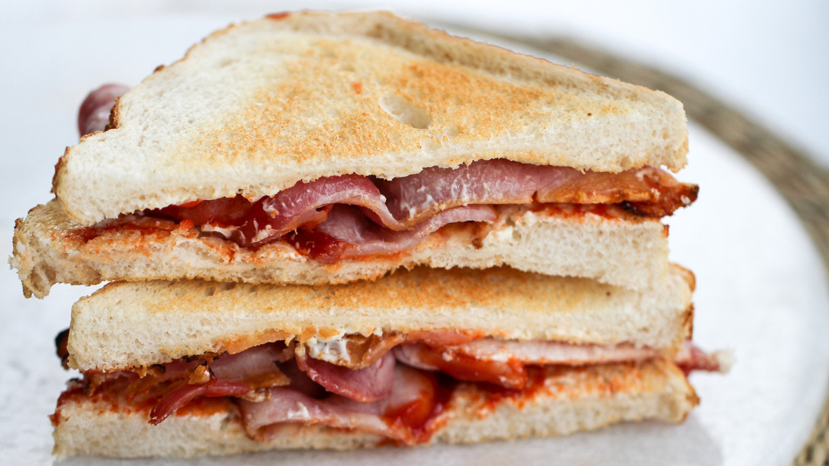 what-is-a-bacon-butty