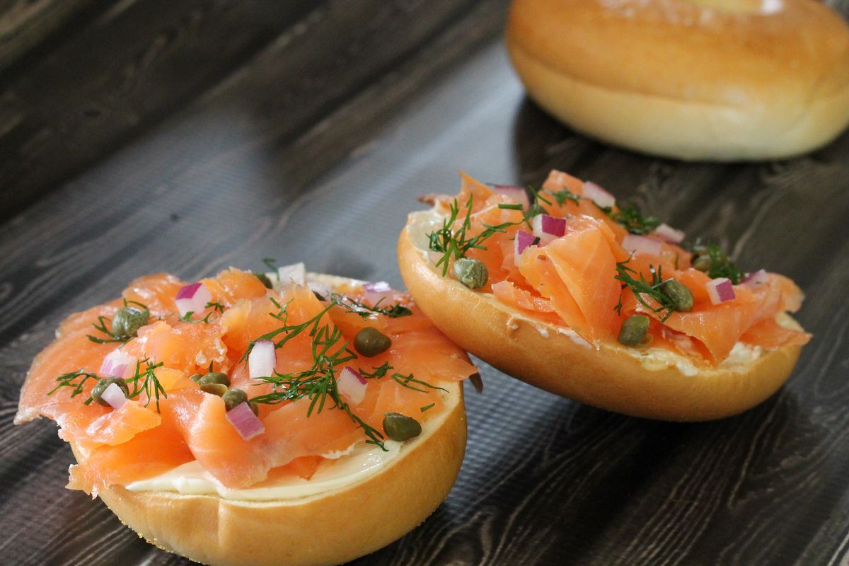 what-is-a-bagel-with-lox