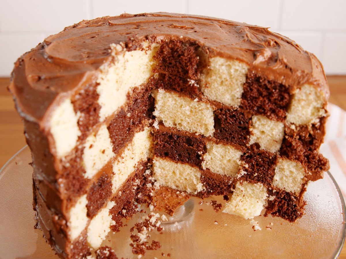 what-is-a-checkerboard-cake