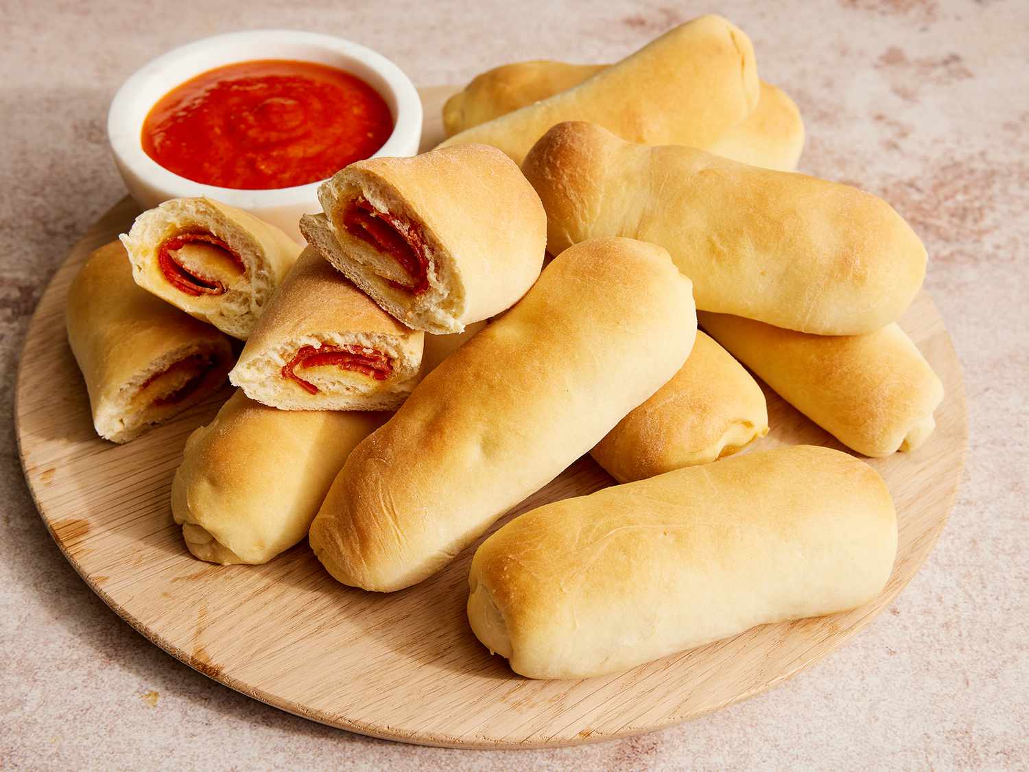what-is-a-pepperoni-roll