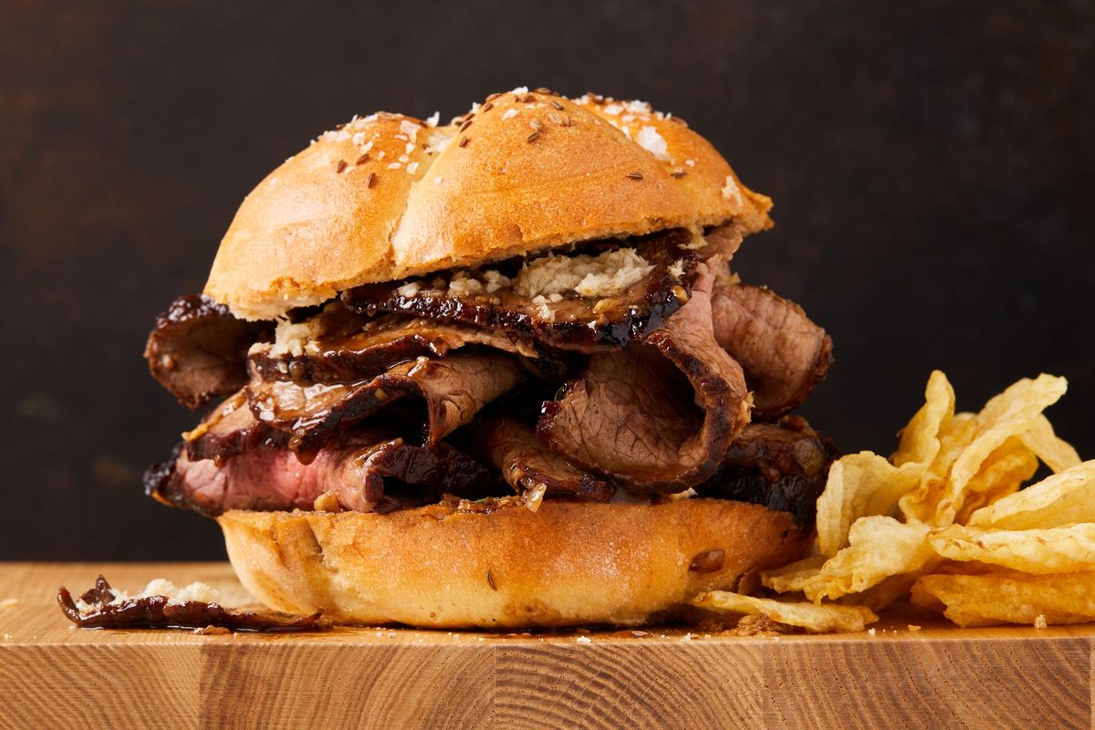 what-is-beef-on-weck