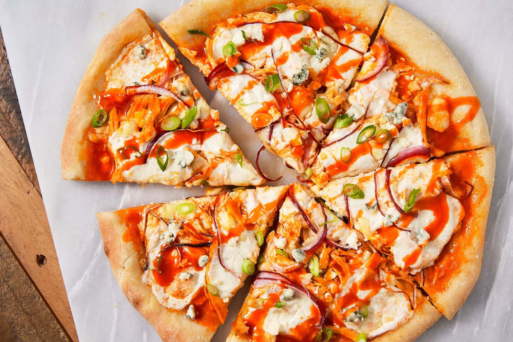 what-is-buffalo-chicken-pizza
