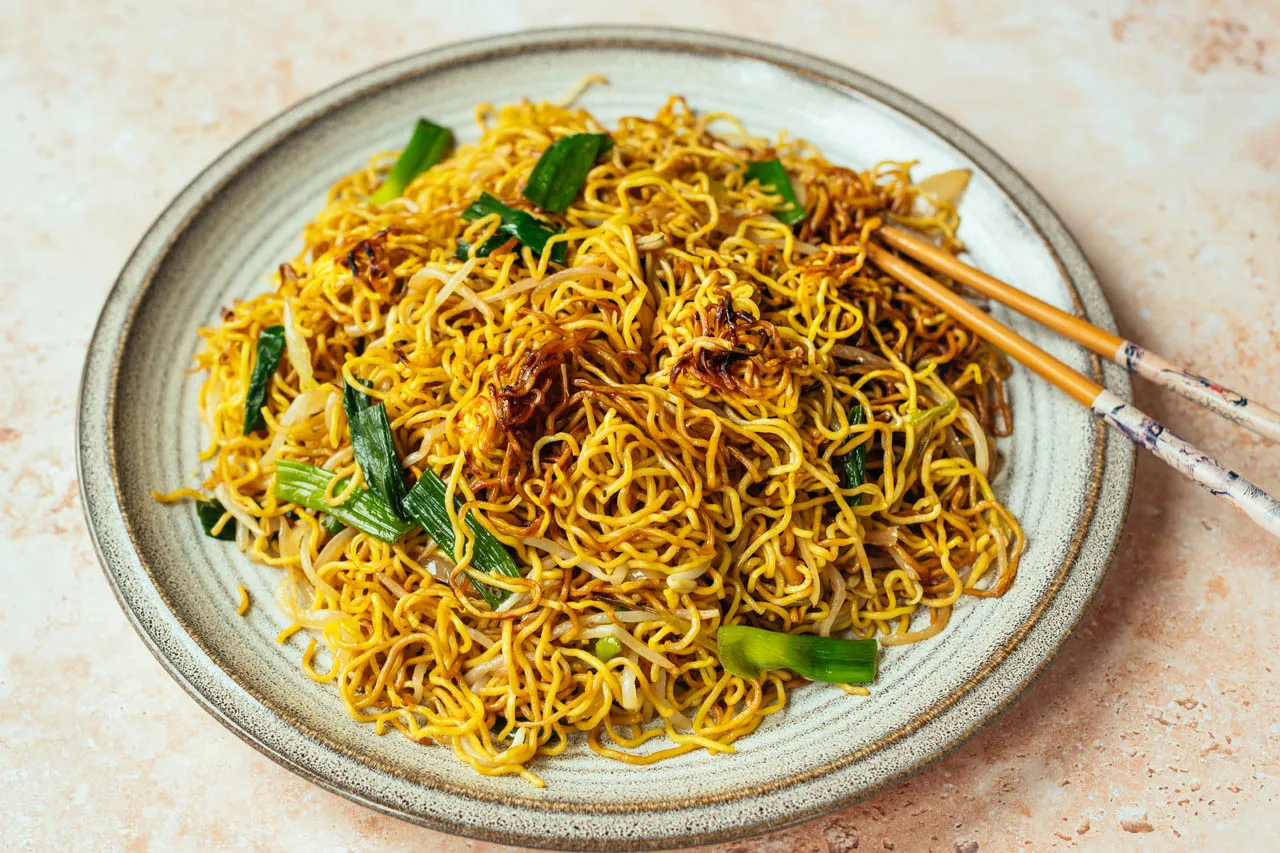 what-is-cantonese-style-chow-mein