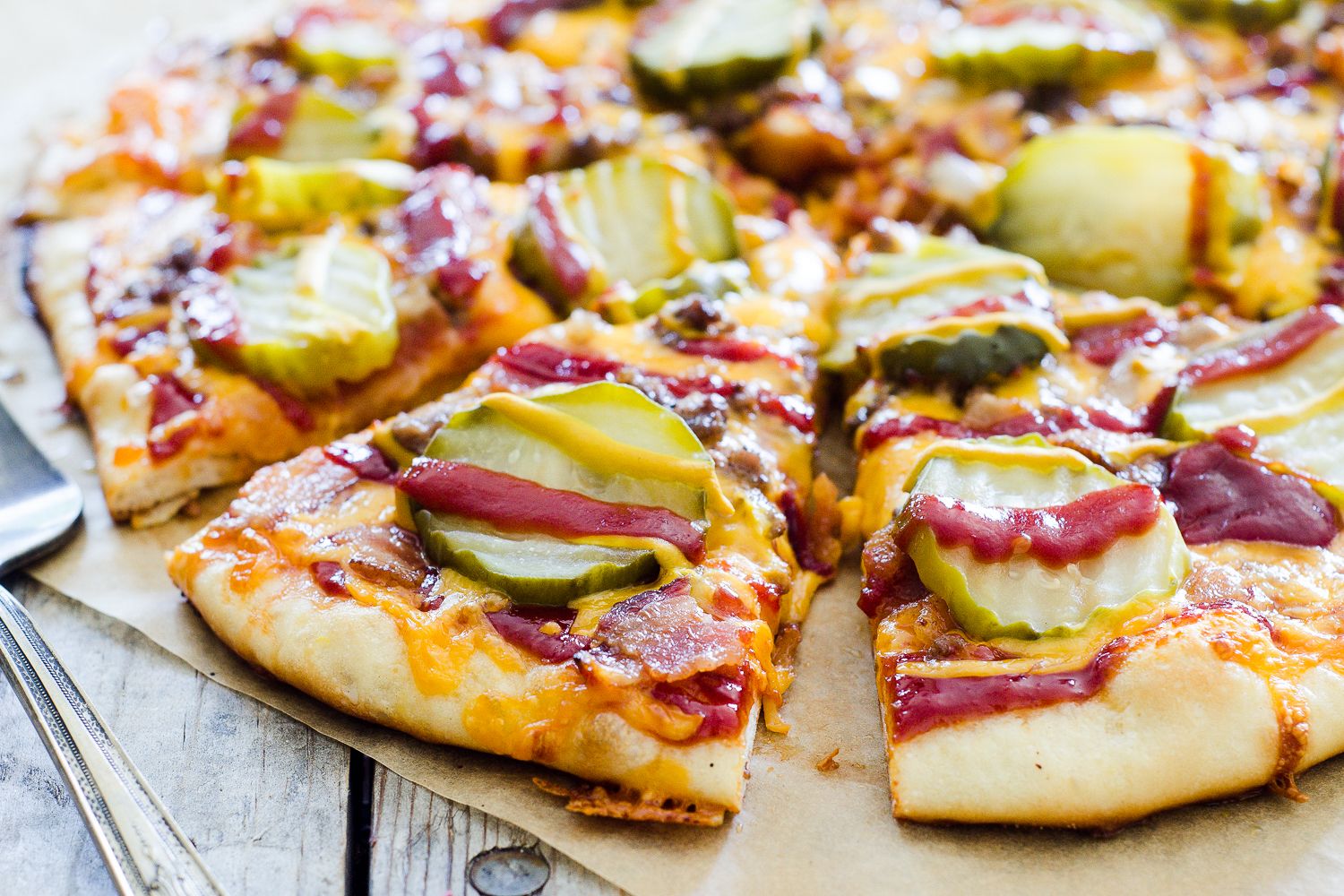 what-is-cheeseburger-pizza