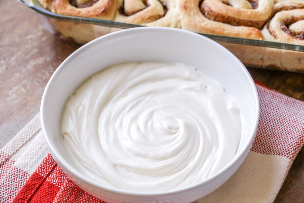 what-is-cinnamon-roll-icing