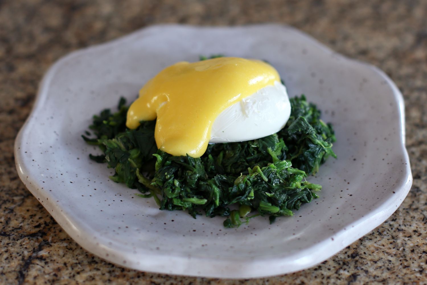what-is-classic-hollandaise-sauce