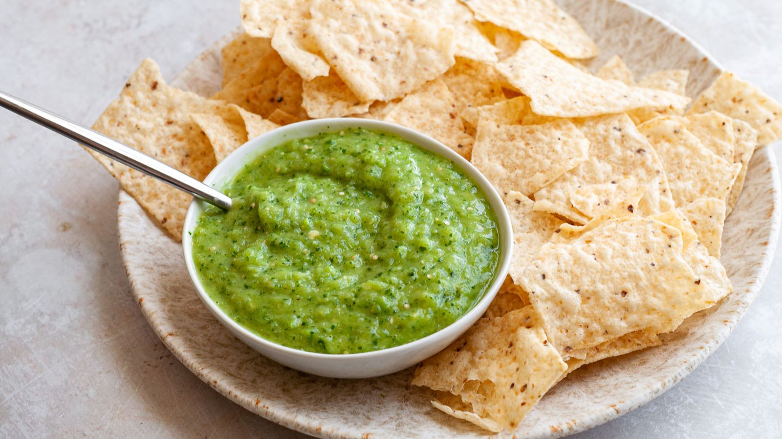 what-is-creamy-green-salsa