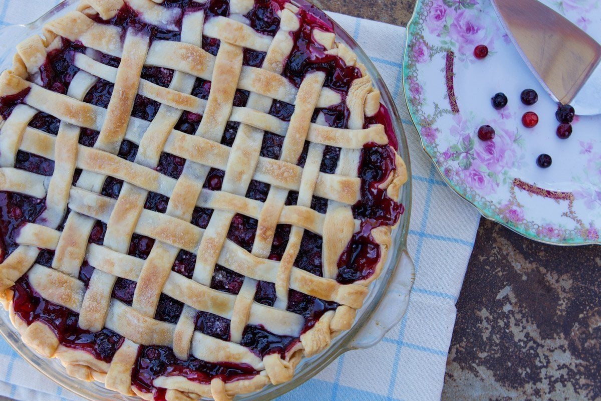 what-is-huckleberry-pie