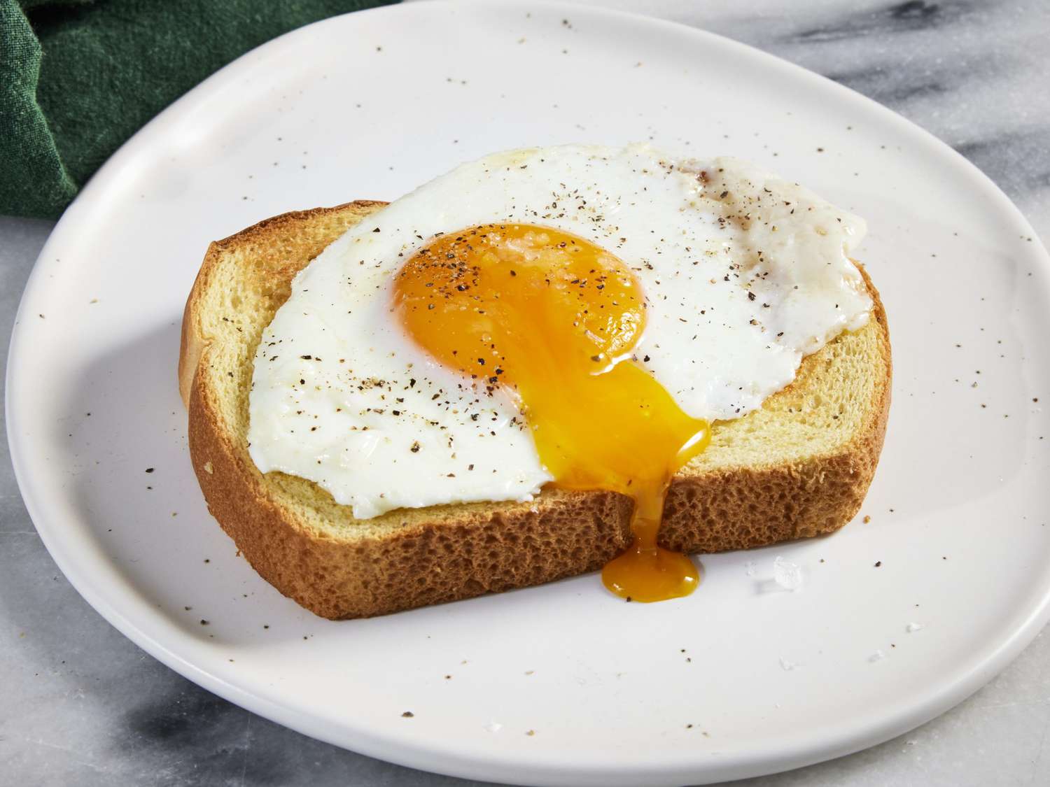 what-is-over-easy-vs-sunny-side-up