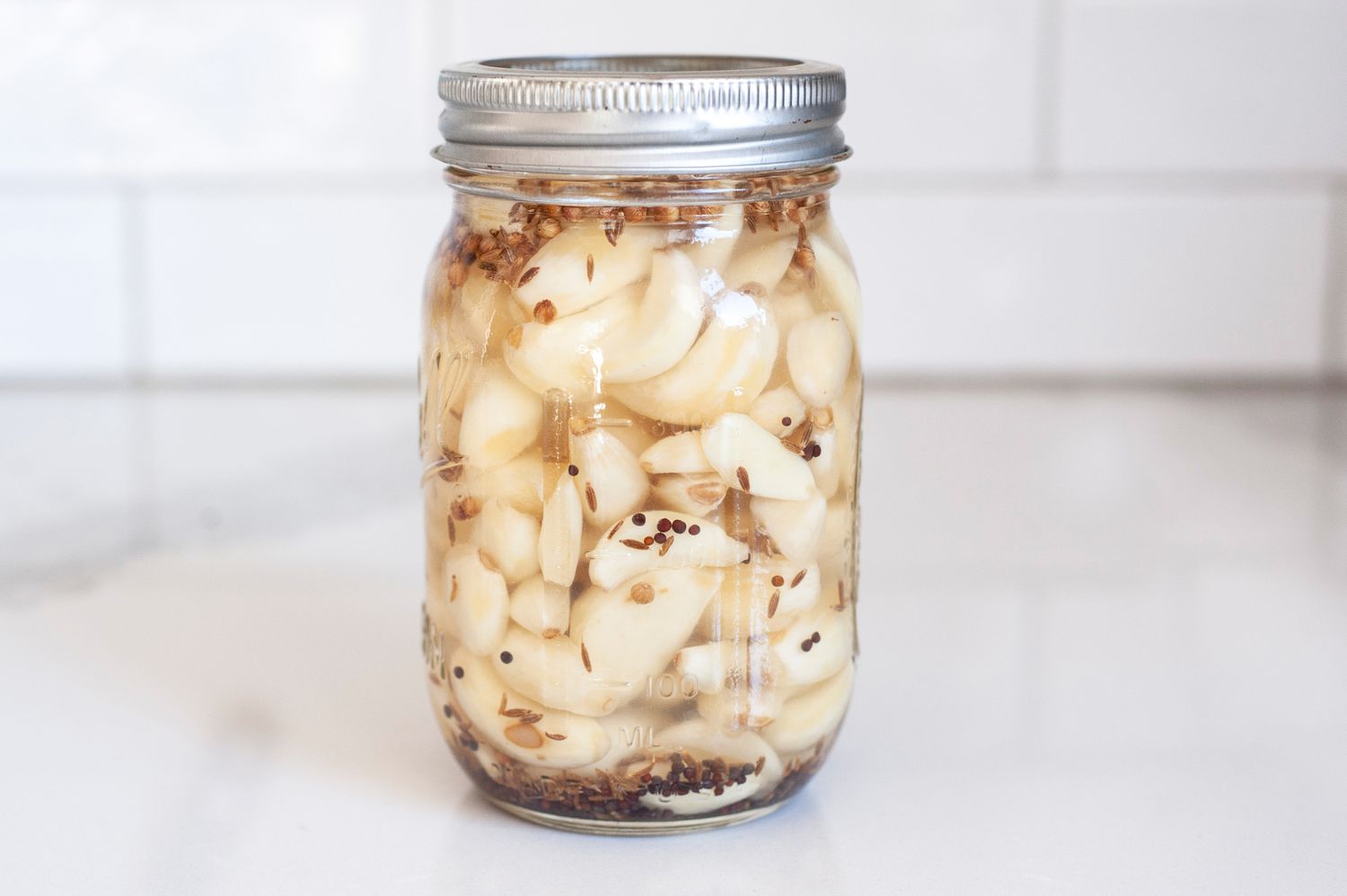 what-is-pickled-garlic