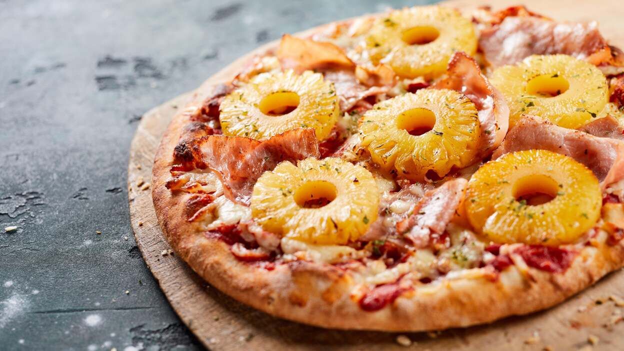 what-is-pineapple-pizza