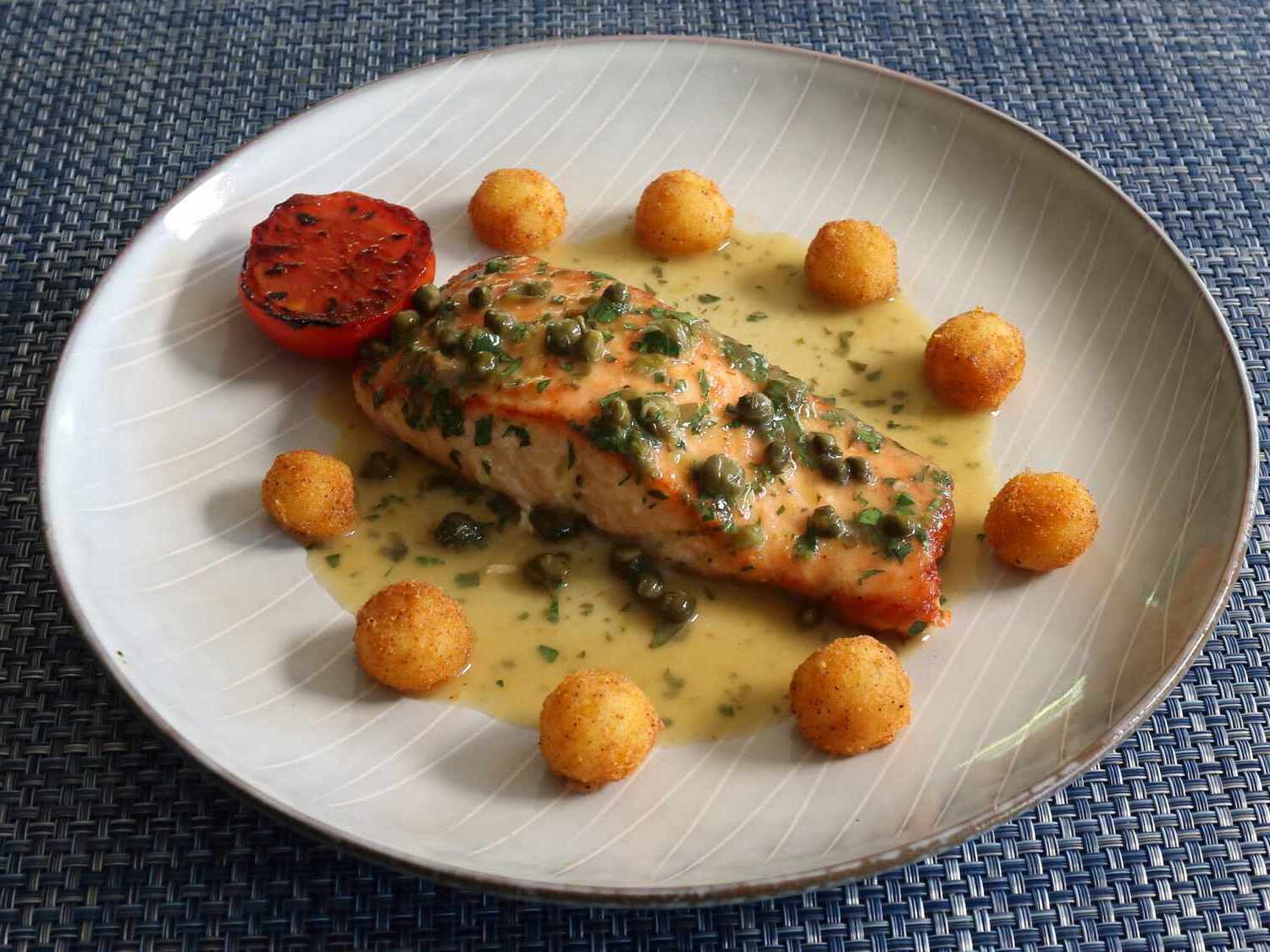 what-is-salmon-piccata