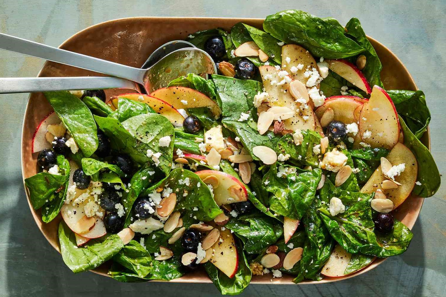 what-is-spinach-salad