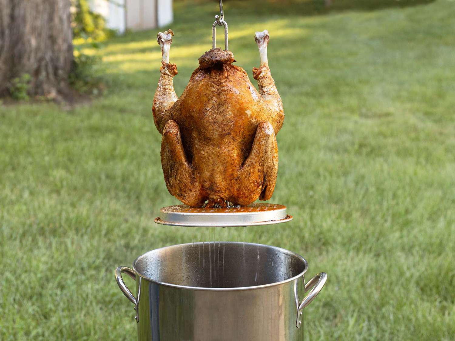 what-is-the-best-oil-to-deep-fry-a-turkey