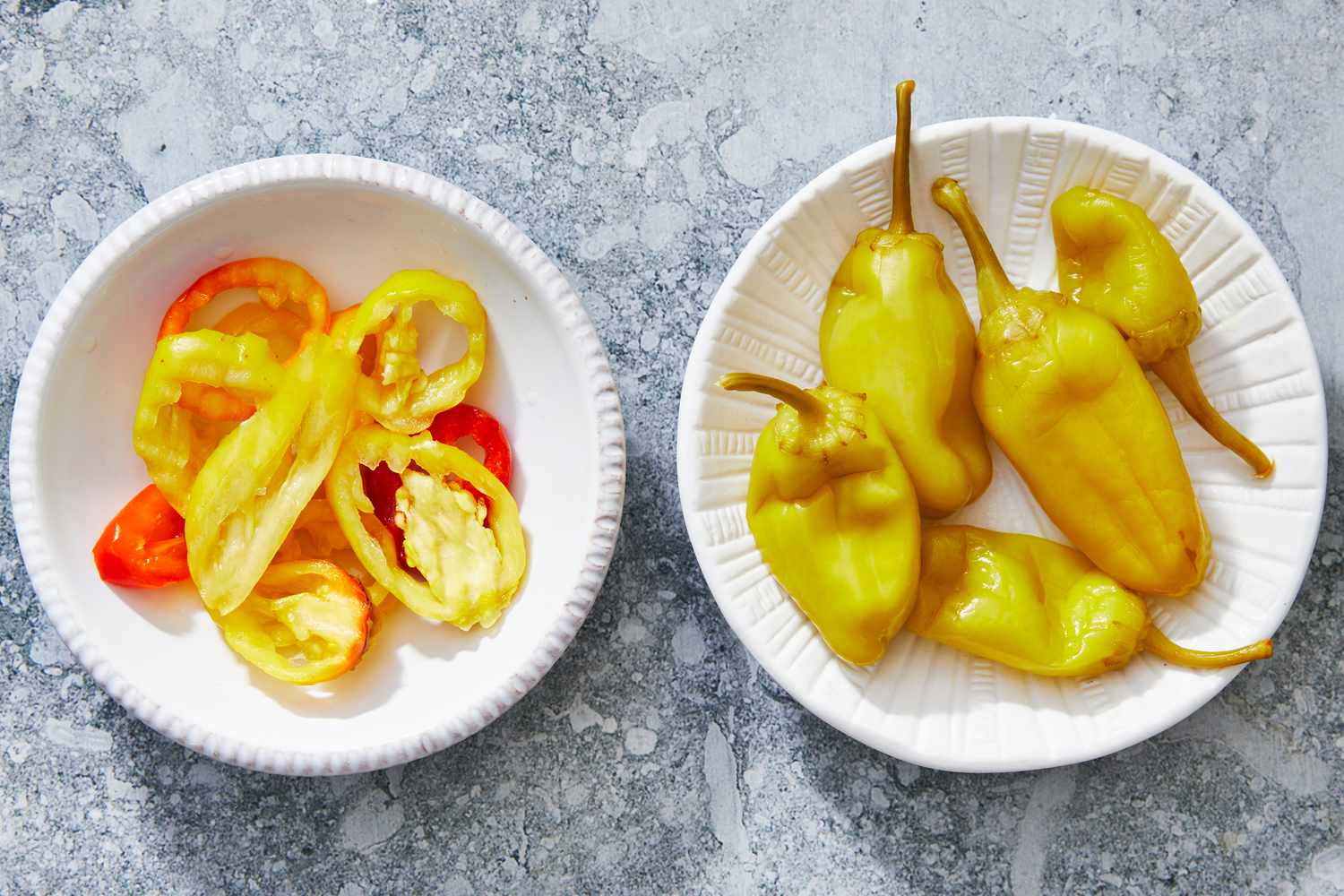 what-is-the-difference-between-banana-peppers-and-pepperoncini