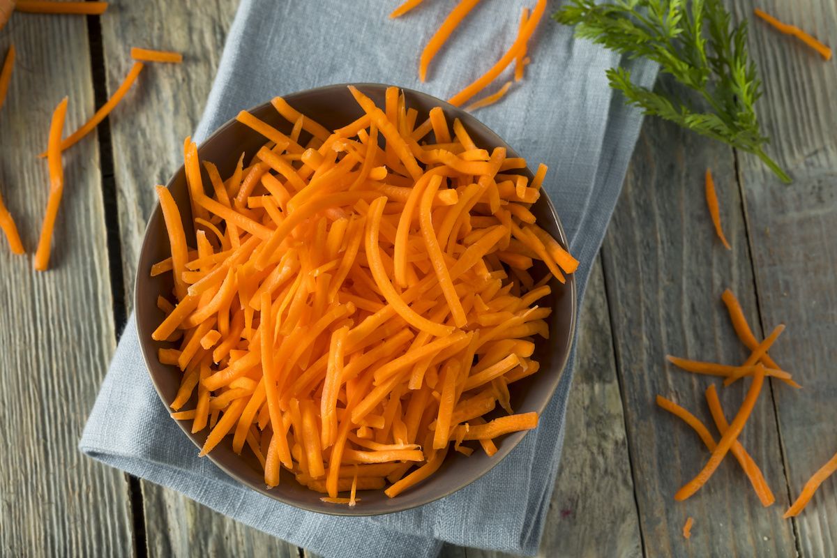 What Is the Difference Between Grated vs Shredded Carrots - Recipes.net