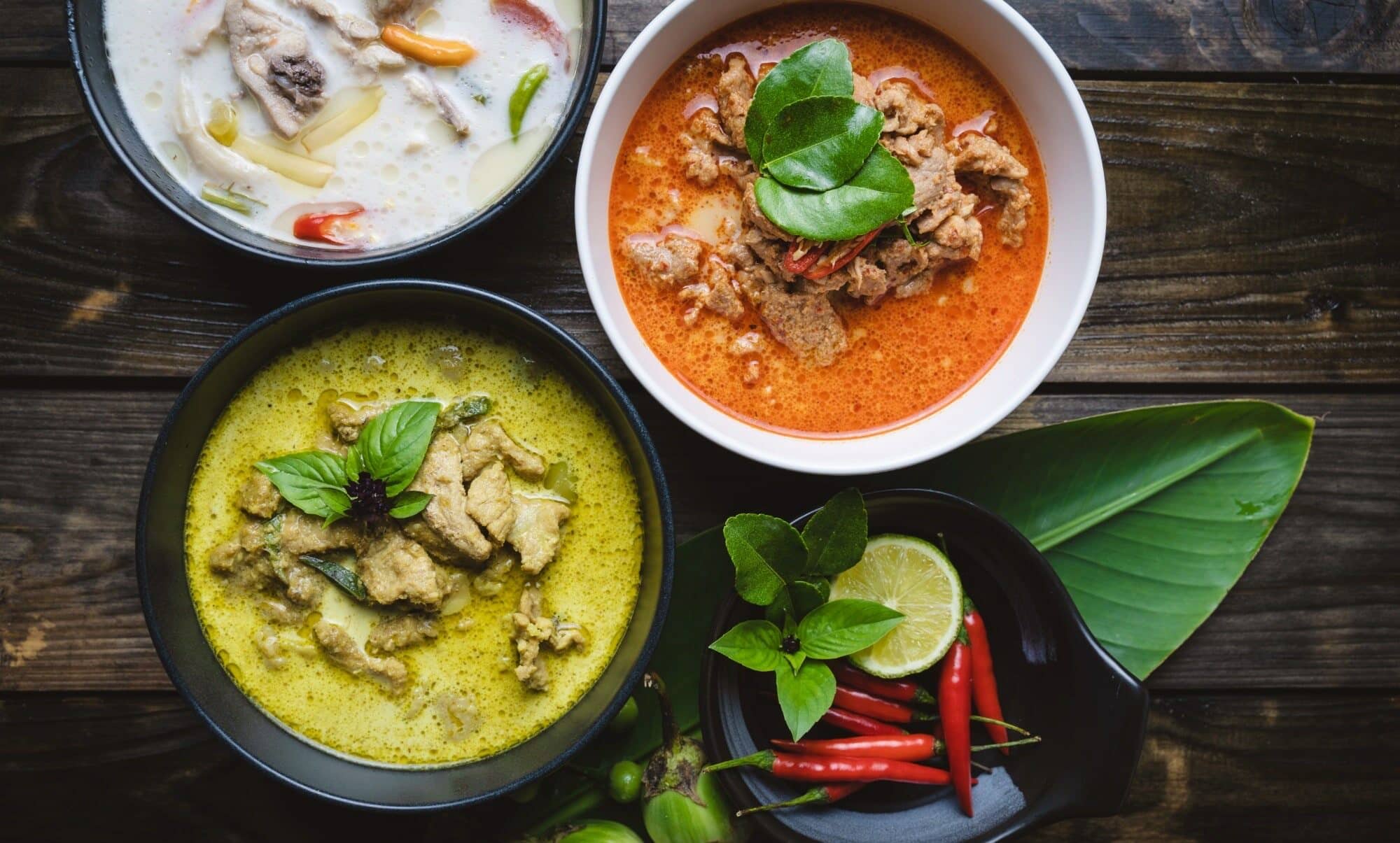 what-is-the-difference-between-green-curry-and-red-curry
