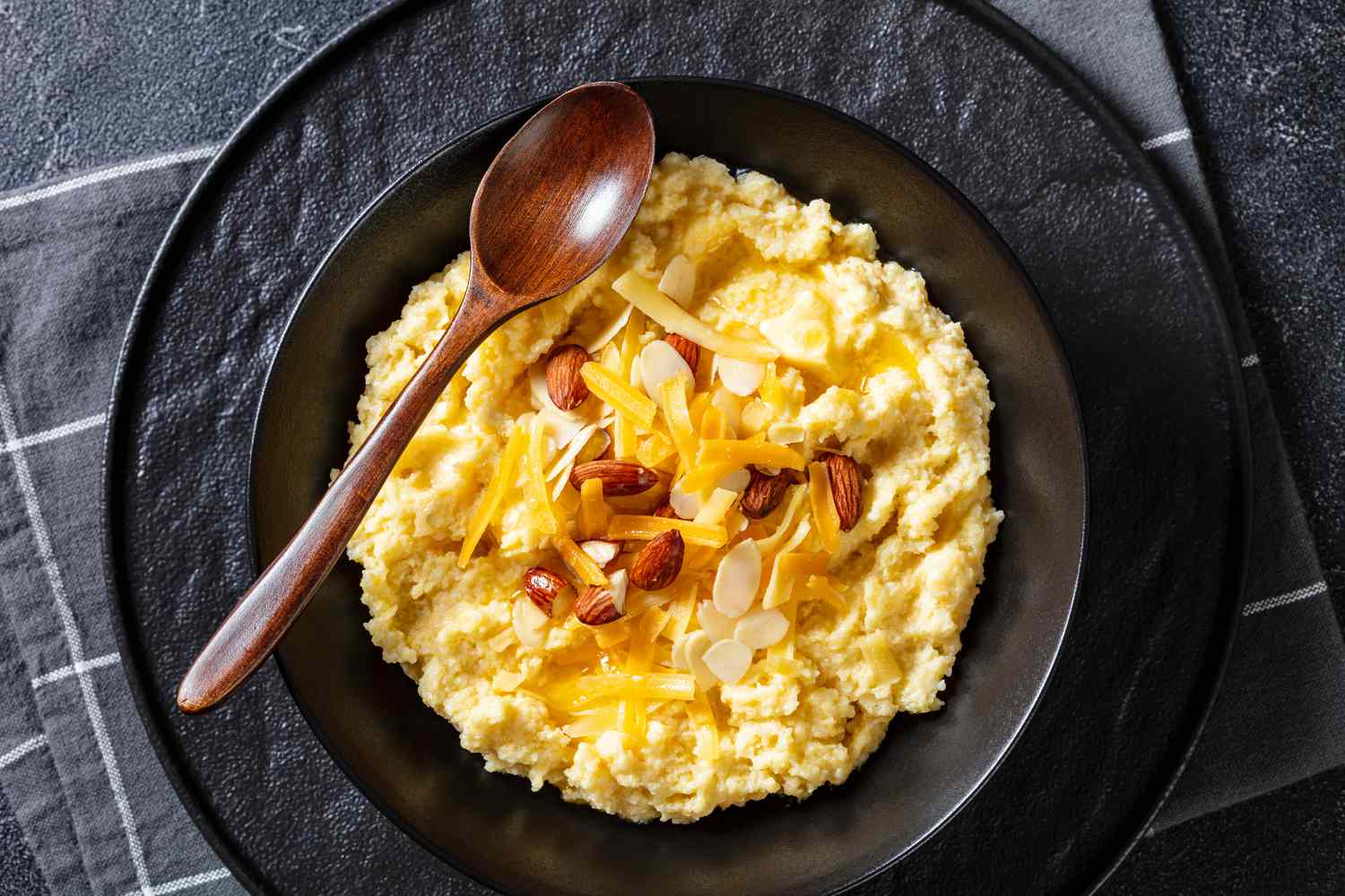 what-is-the-difference-between-hominy-vs-grits