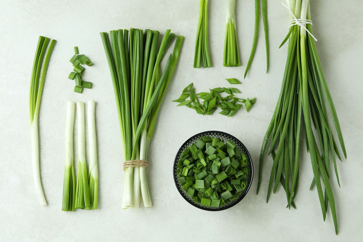 What Is The Difference Between Leeks Vs Green Onions 