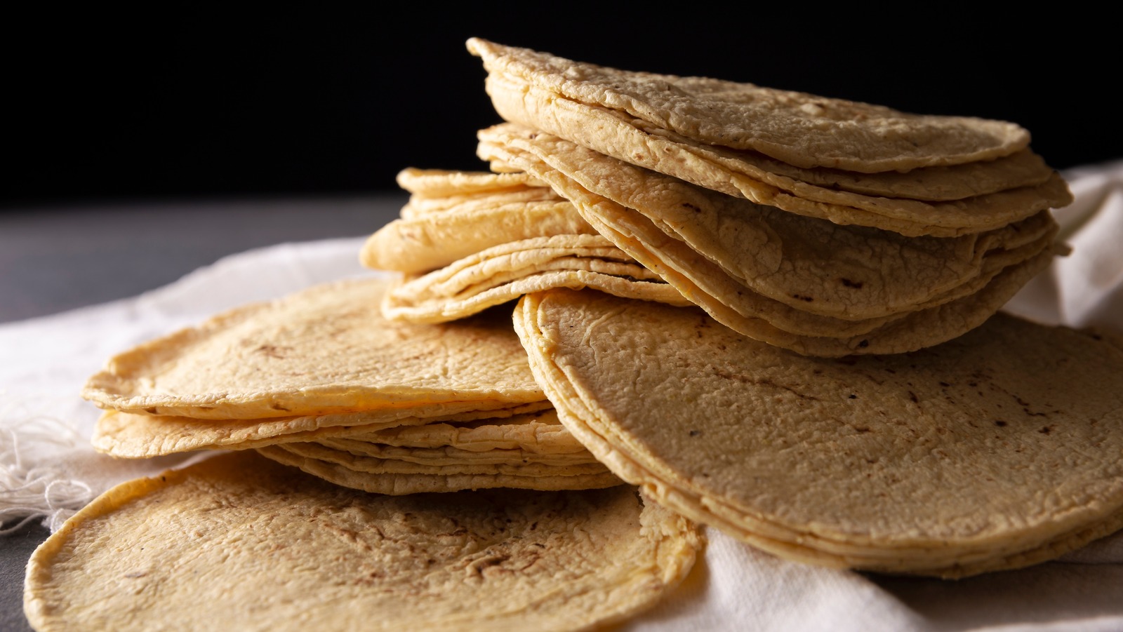 what-is-the-difference-between-masa-harina-vs-cornmeal