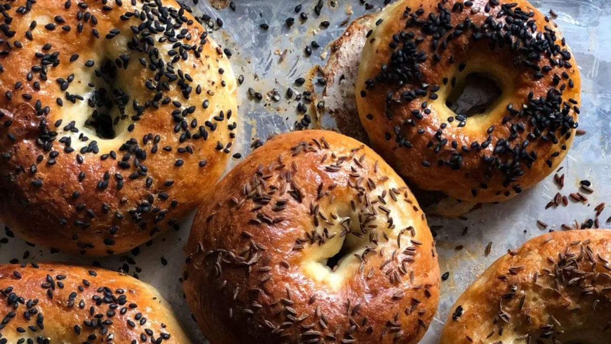 what-is-the-difference-bialy-vs-bagel