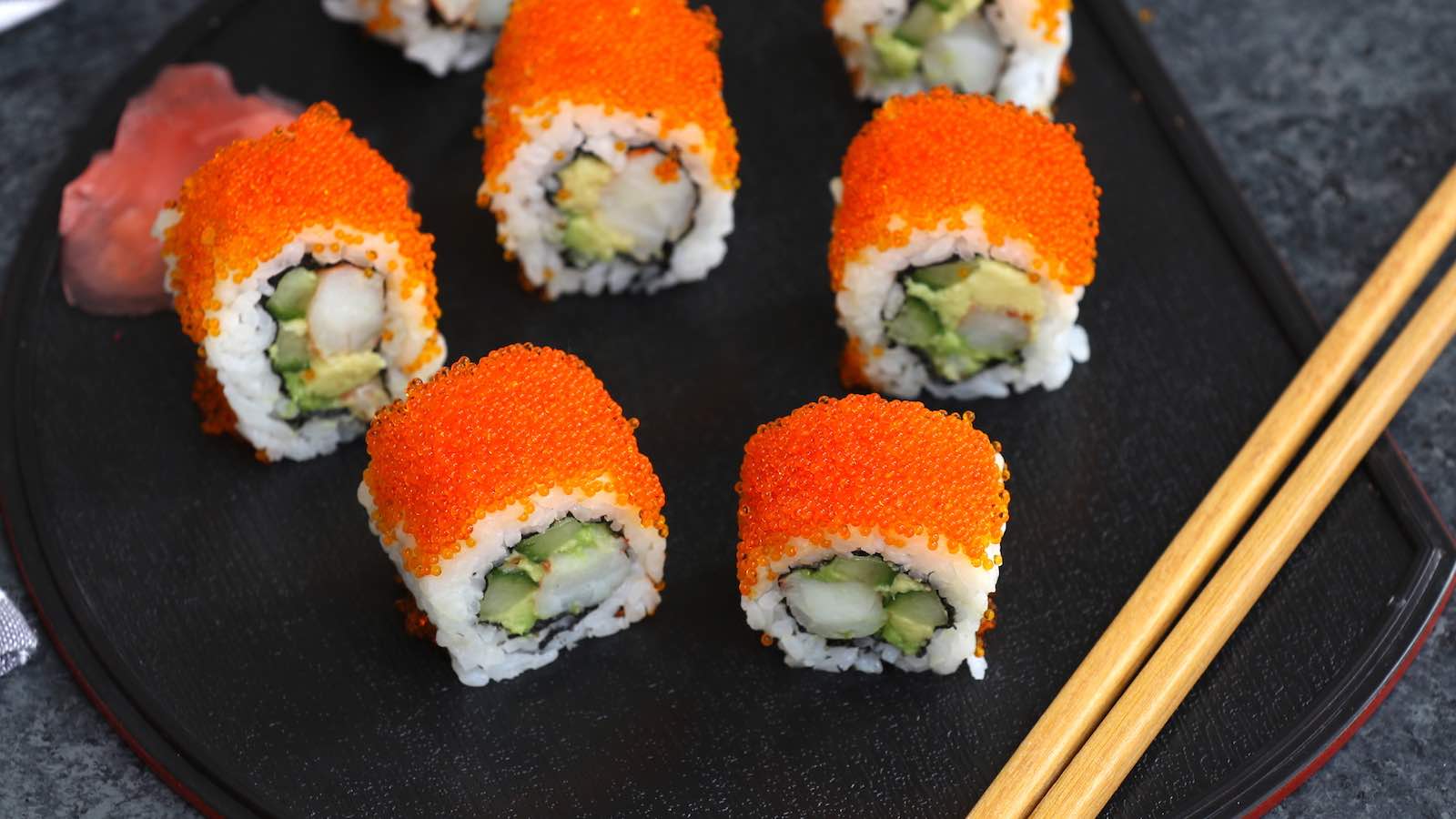 what-is-tobiko-sushi