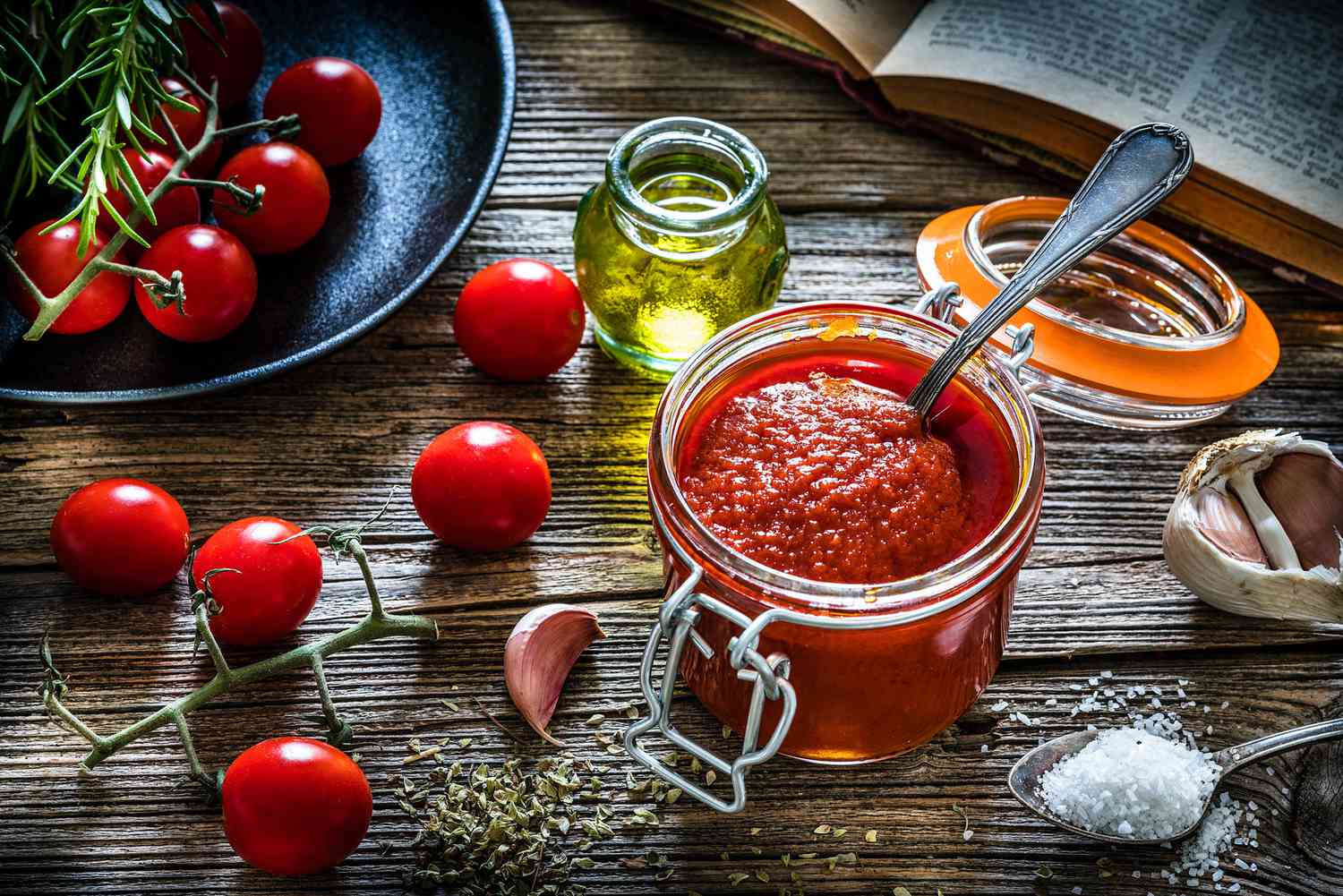what-is-the-difference-between-tomato-paste-and-sauce