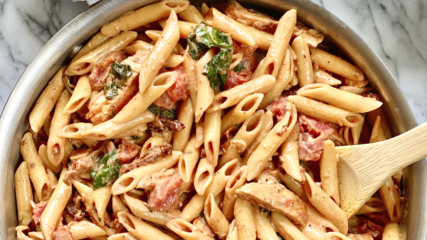 what-is-tuscan-chicken-pasta