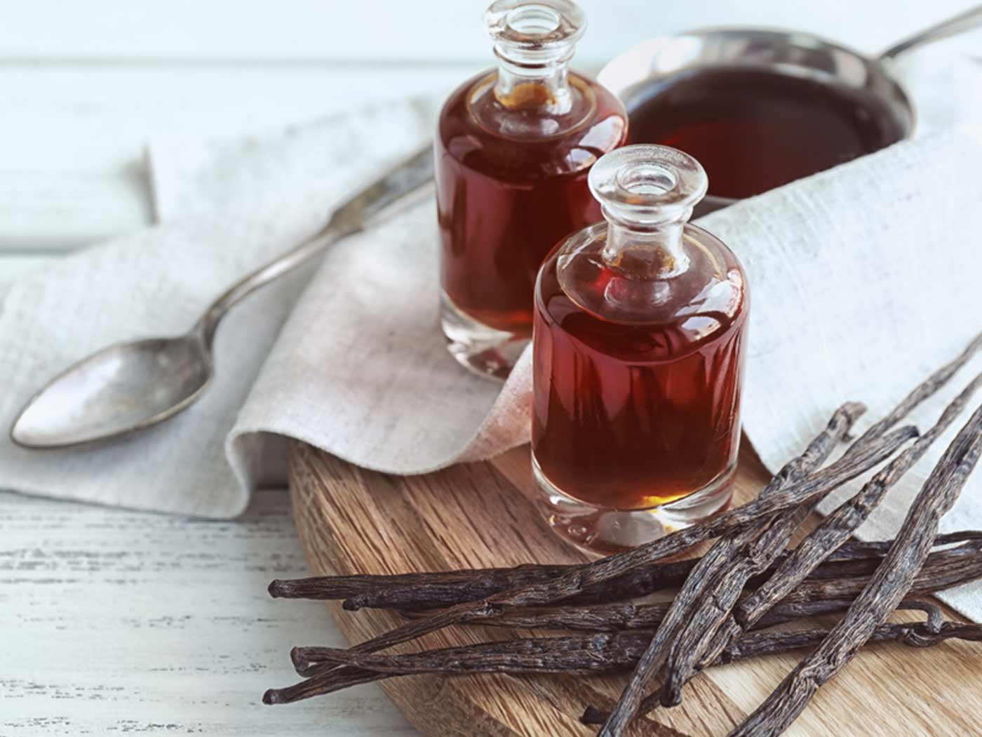 what-is-vanilla-extract-made-of