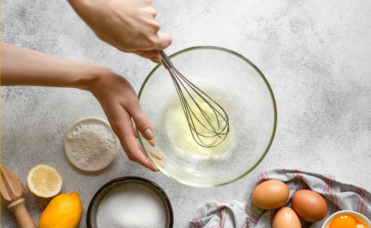 what-is-whisking-in-baking