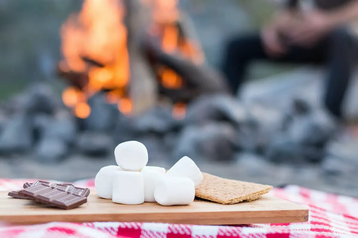 reinventing-classic-campfire-dessert-recipes