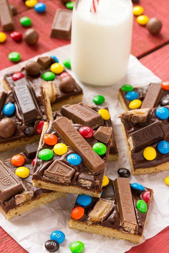 candy bar blondies recipe