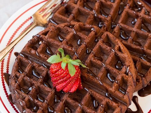 chocolate cake mix waffles (only 4 ingredients) recipe