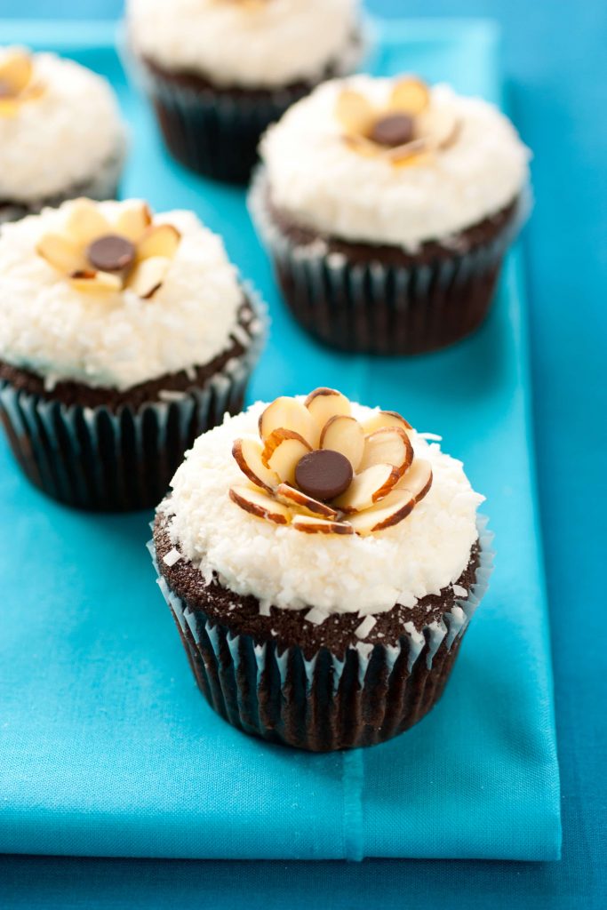 chocolate cupcakes with coconut frosting {almond joy cupcakes} recipe