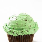 chocolate cupcakes with fluffy mint chocolate chip buttercream frosting recipe