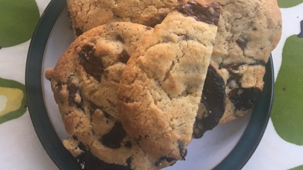 dark chocolate and date cookies recipe